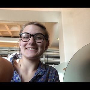 Meet your Posher, Joy